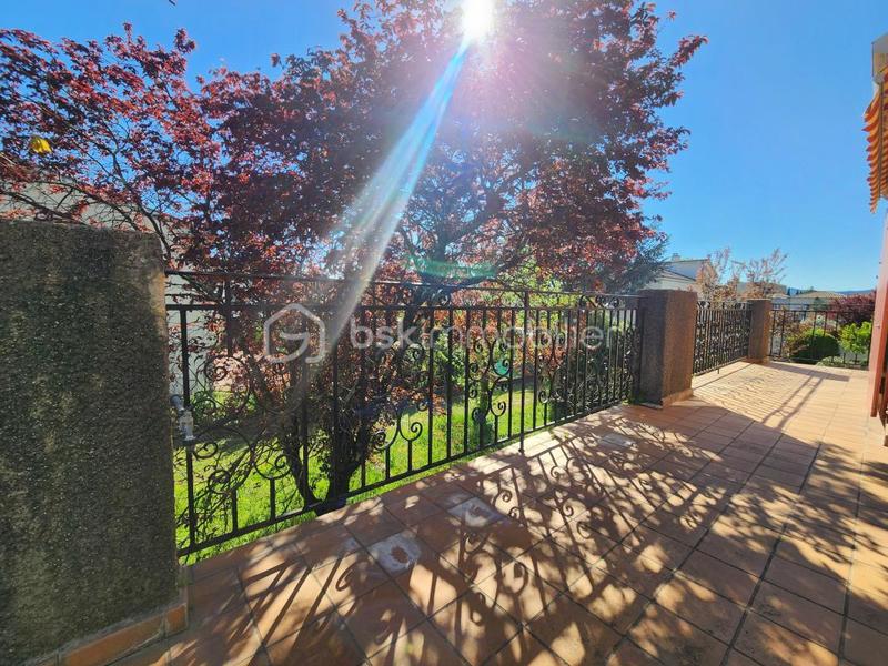 Propriété - 270 m² - 10 pièces