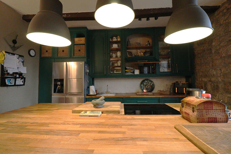 Maison - 325 m² - 15 pièces