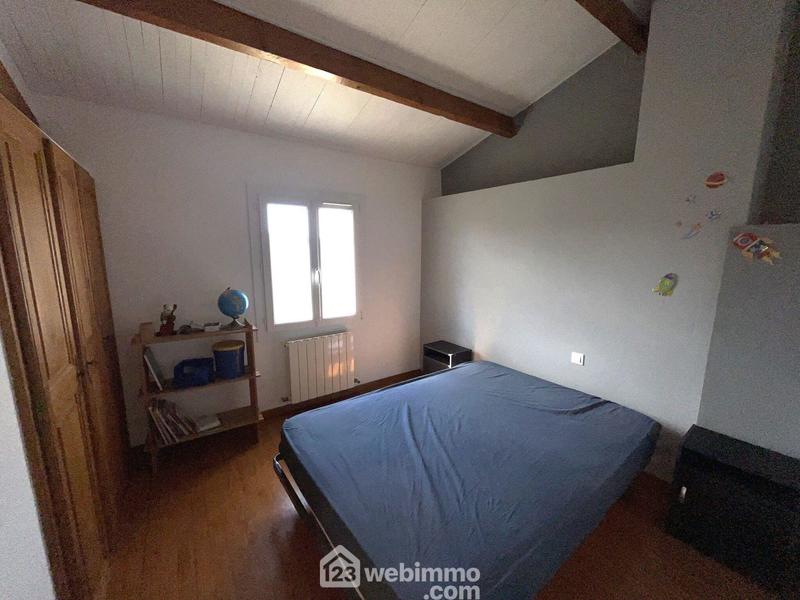 Maison - 245 m² - 9 pièces