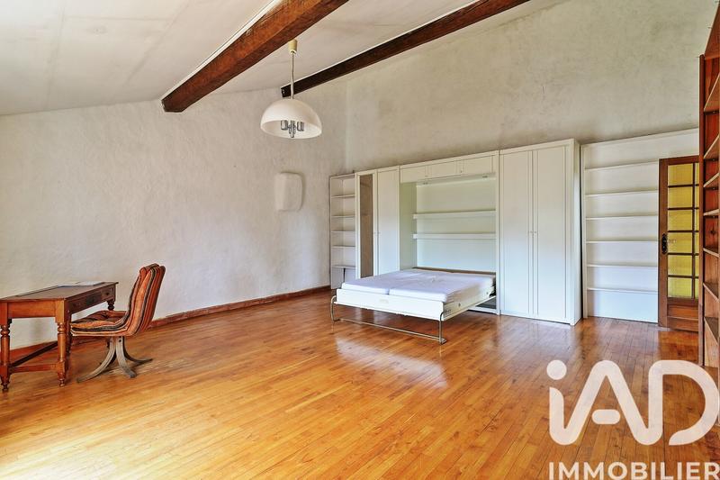 Maison - 275 m² - 10 pièces