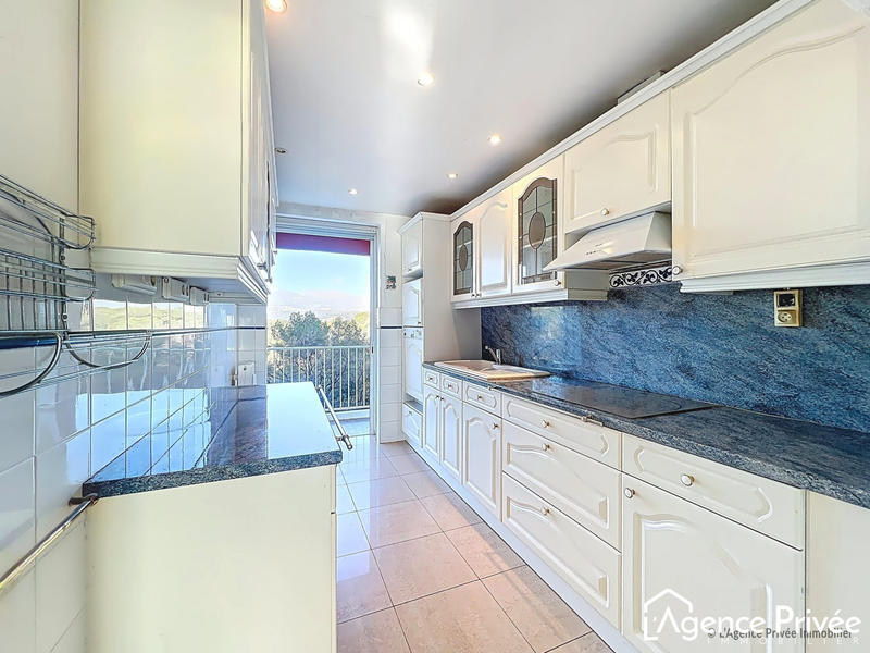 Appartement - 74 m² - 3 pièces