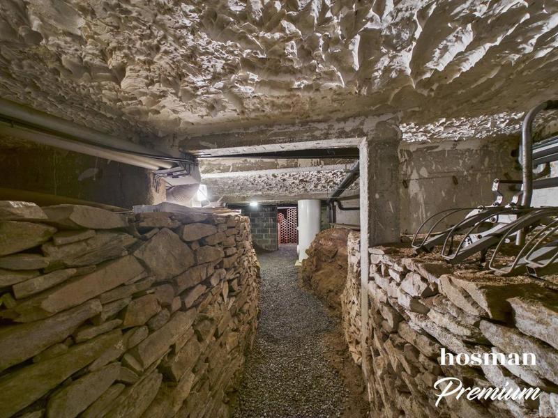 Maison - 235 m² - 6 pièces