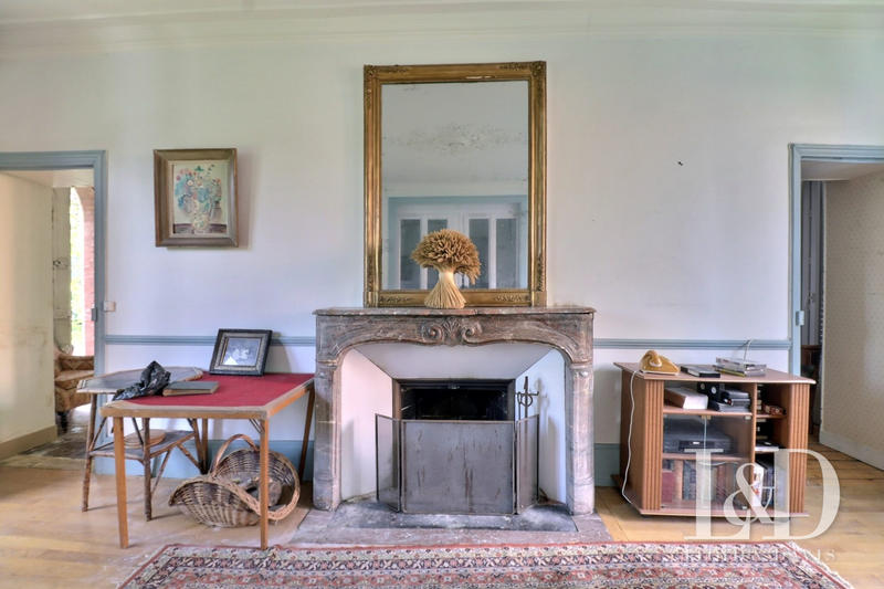 Maison - 230 m² - 13 pièces