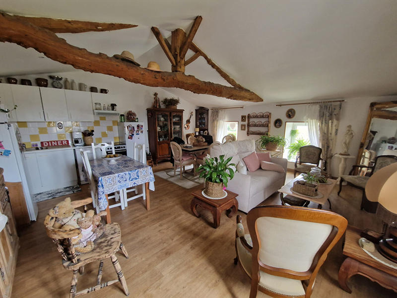 Maison - 177 m² - 12 pièces