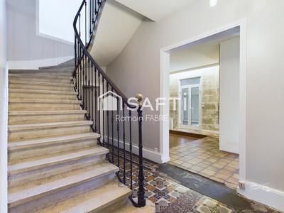 Maison - 304 m² - 7 pièces