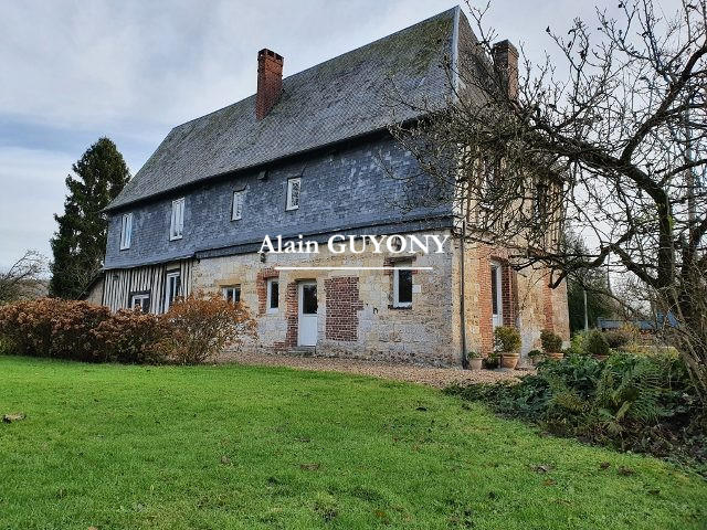 Maison ancienne - 202 m² - 6 pièces