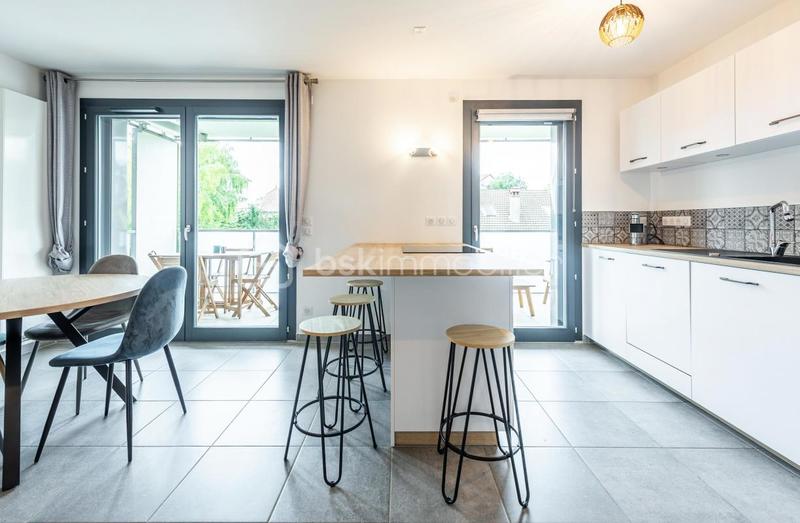 Appartement - 65 m² - 3 pièces