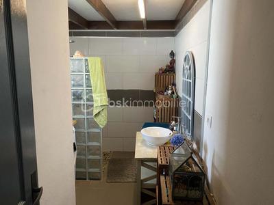 Maison - 650 m² - 3 pièces