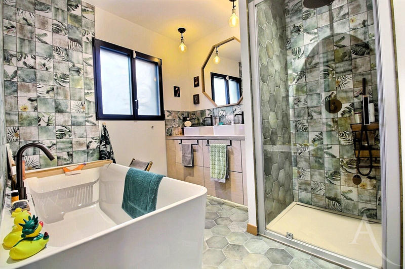 Maison - 120 m² - 5 pièces