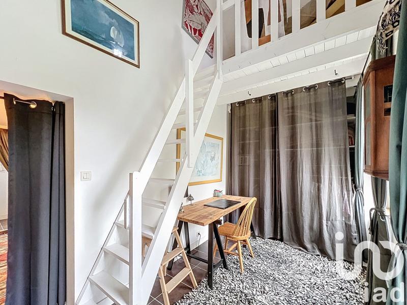 Maison - 230 m² - 9 pièces