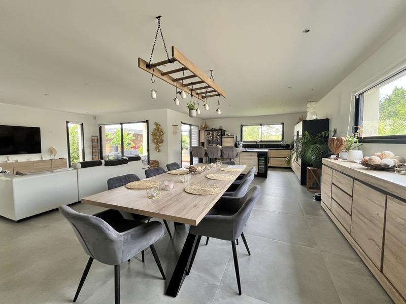 Villa - 169 m² - 5 pièces