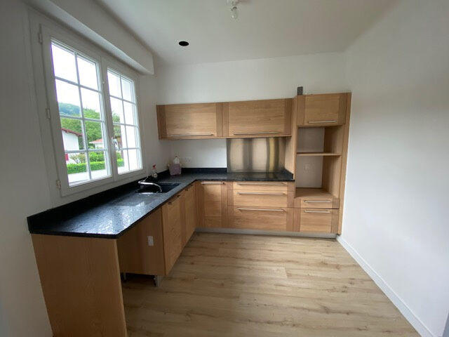 Appartement - 90 m² - 4 pièces