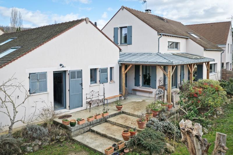 Maison - 246 m² - 6 pièces