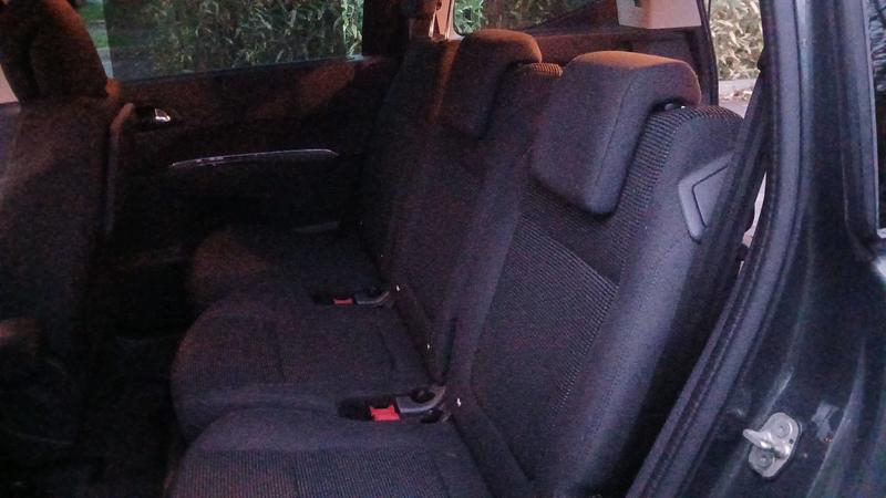 Peugeot 5008 1.6 e-HDi 120 Allure - 7 places Toit ouvrant