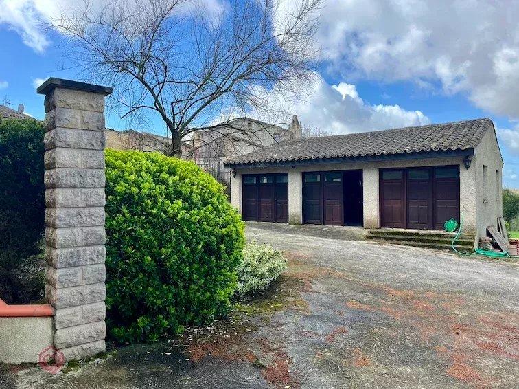 Maison de village - 180 m² - 7 pièces