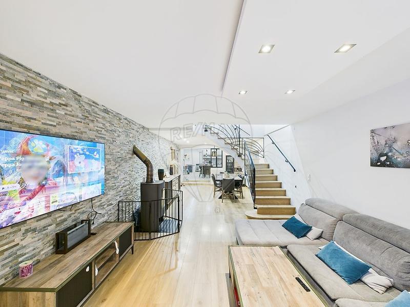 Maison - 190 m² - 5 pièces