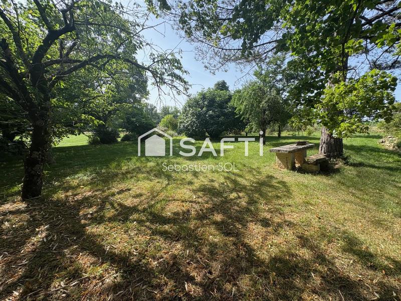 Propriété - 220 m² - 9 pièces