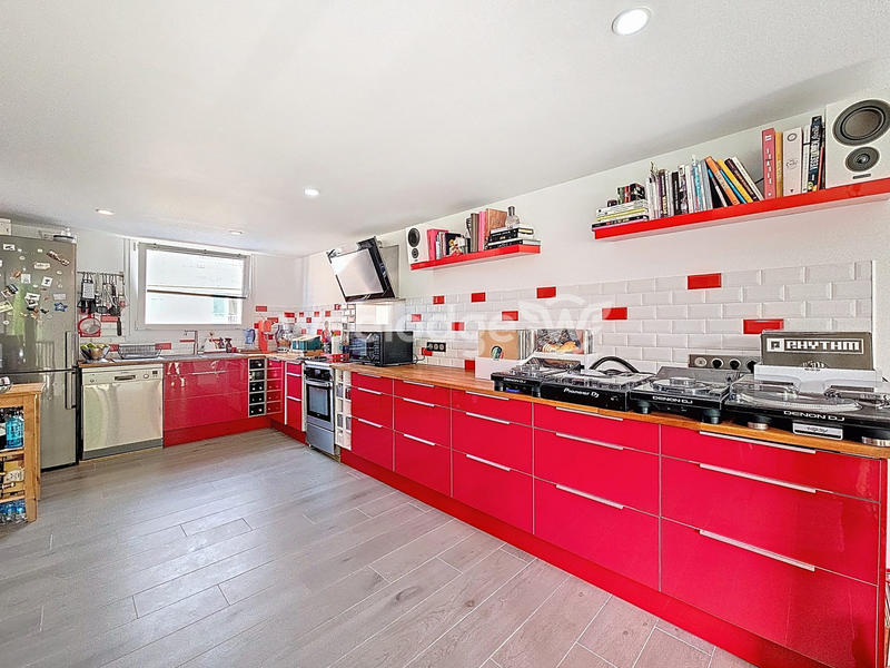 Maison - 95 m² - 5 pièces