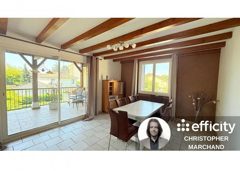 Maison - 198 m² - 8 pièces