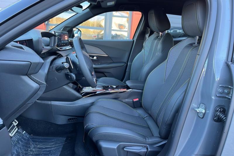 Peugeot 2008 Hybrid 145 E-Dsc6 Gt Visi