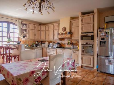 Maison - 248 m² - 7 pièces