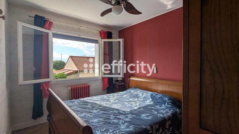 Maison - 77 m² - 6 pièces