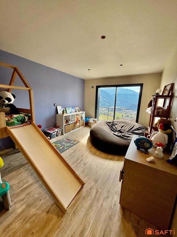 Maison - 289 m² - 7 pièces