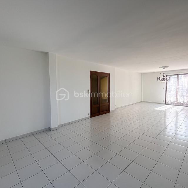 Maison - 127 m² - 5 pièces