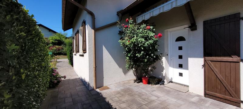 Maison - 250 m² - 9 pièces