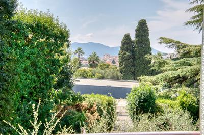 Appartement - 85 m² - 3 pièces