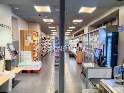 Local commercial - 438 m²