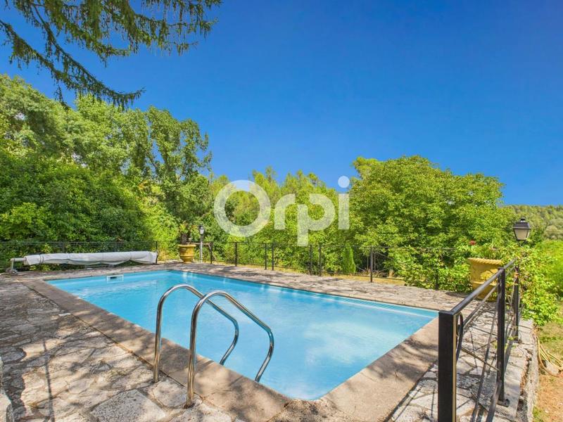 Maison - 198 m² - 4 pièces