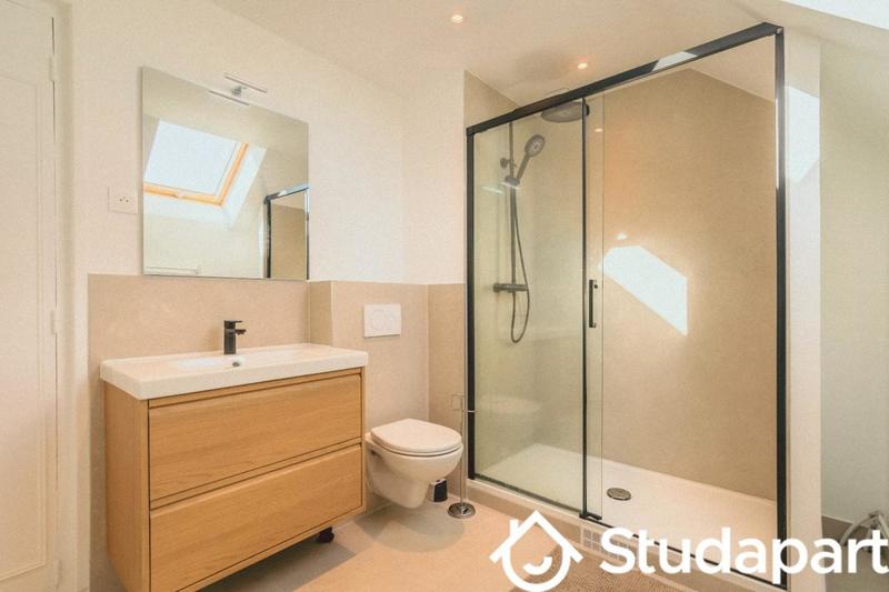 Chambre - 11 m² - 1 pièce