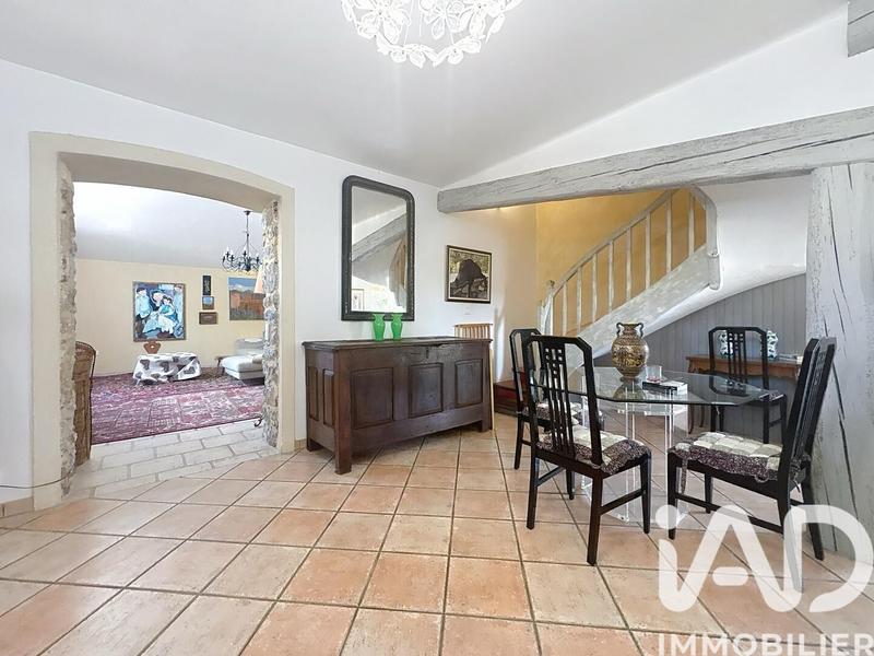 Maison - 268 m² - 9 pièces