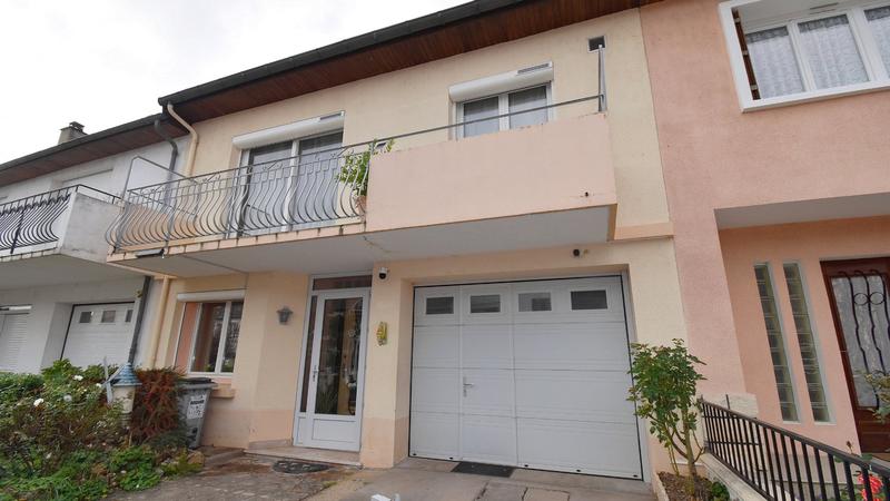 Maison - 110 m² - 5 pièces