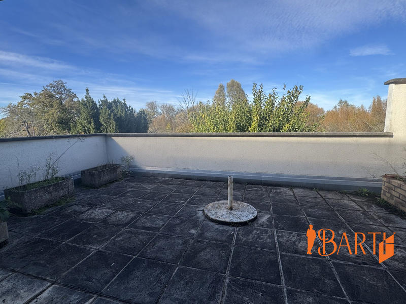 Appartement - 140 m² - 5 pièces