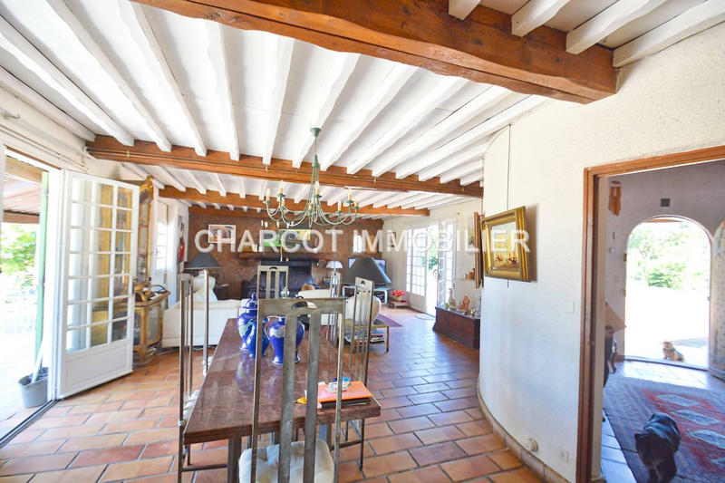 Maison - 281 m² - 6 pièces