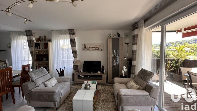 Appartement - 85 m² - 3 pièces