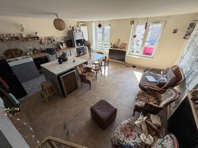 Appartement - 93 m² - 5 pièces