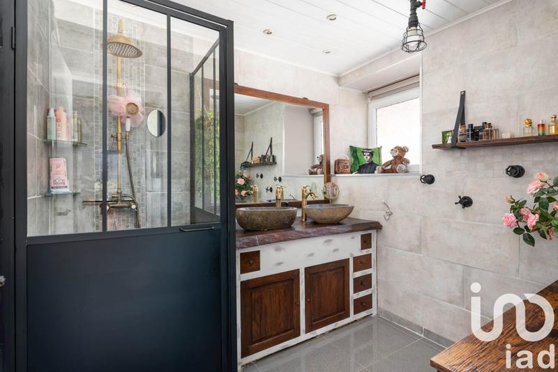 Maison - 180 m² - 6 pièces