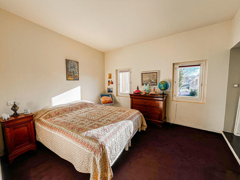 Maison - 264 m² - 5 pièces