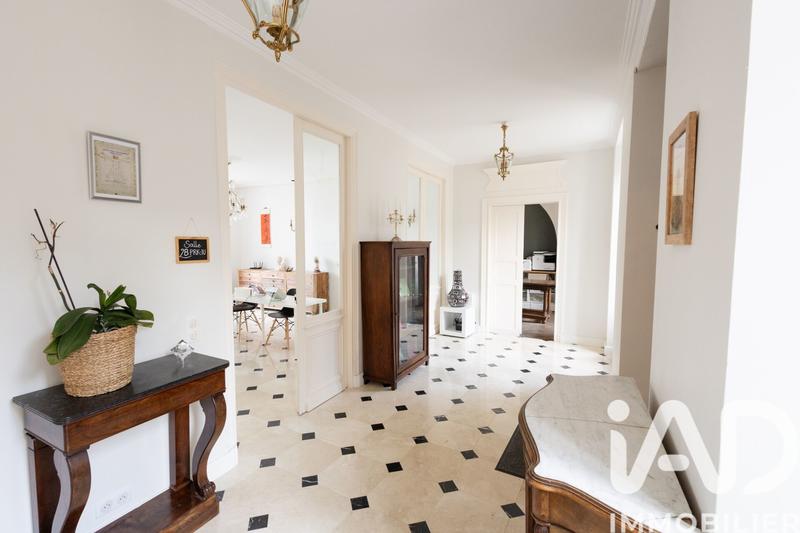 Château - 800 m² - 17 pièces