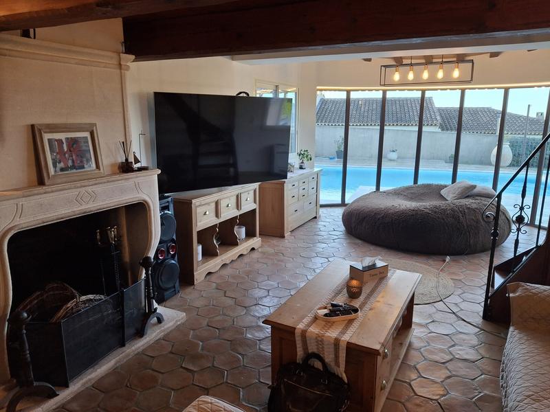 Maison - 212 m² - 8 pièces