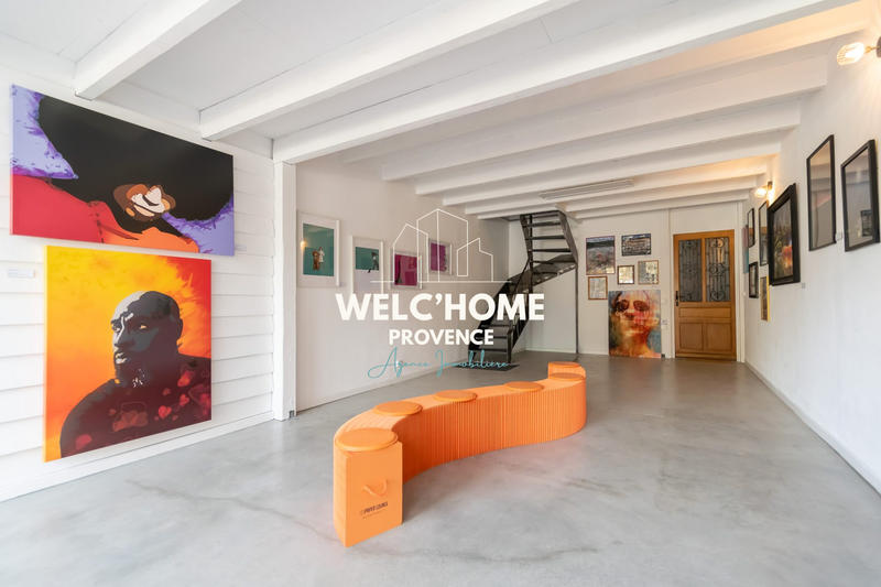 Loft - 360 m² - 11 pièces