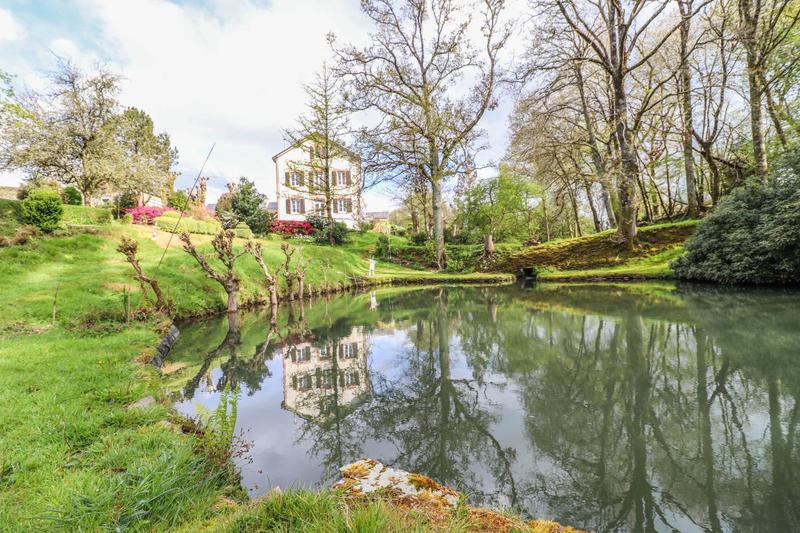 Maison - 200 m² - 7 pièces