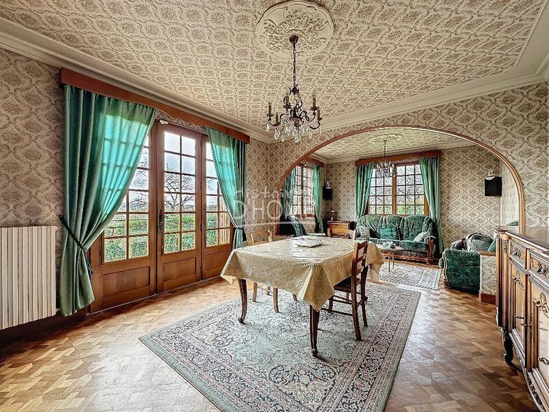 Pavillon - 140 m² - 6 pièces