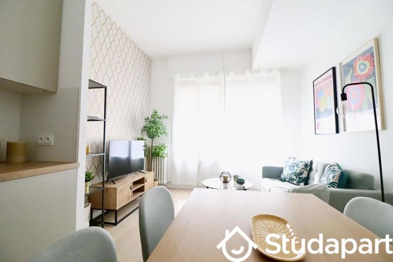 Chambre - 11 m² - 1 pièce