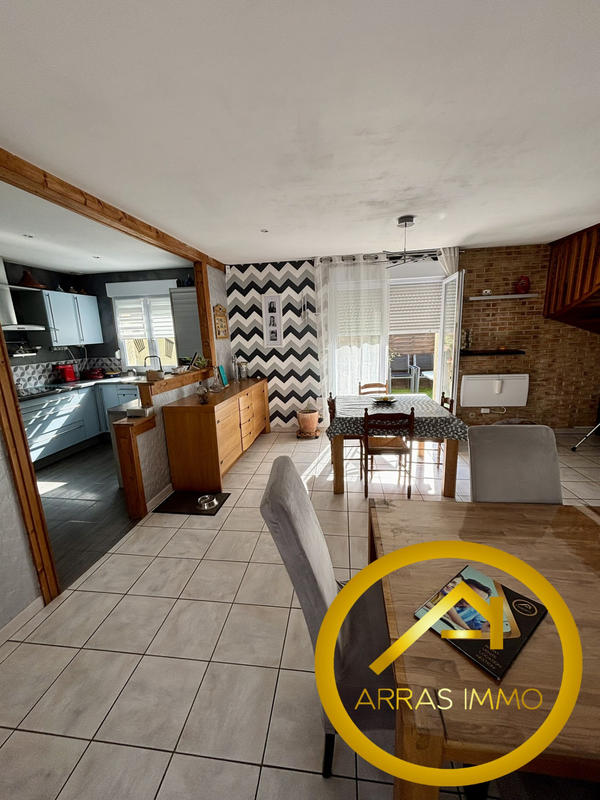 Maison - 140 m² - 6 pièces