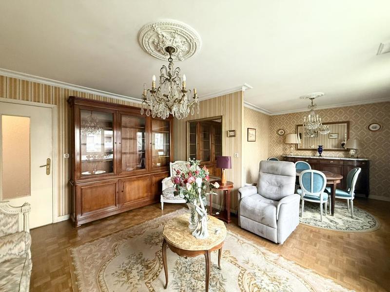 Appartement ancien - 85 m² - 4 pièces