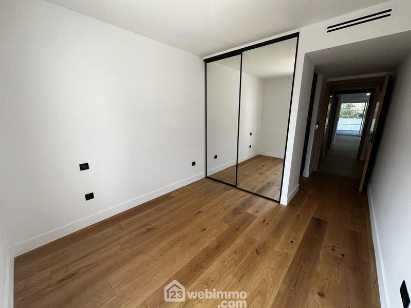 Appartement - 85 m² - 3 pièces